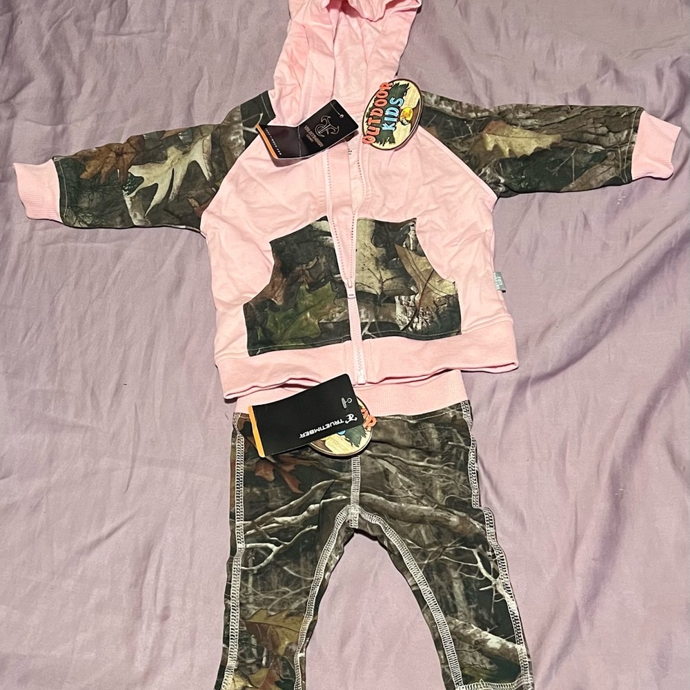 Bass pro shop kids, size 3 months, pink and camo,